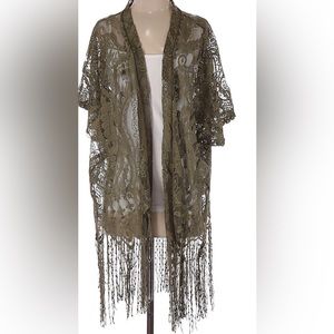 Women’s size small Emerette Kimono in green/olive